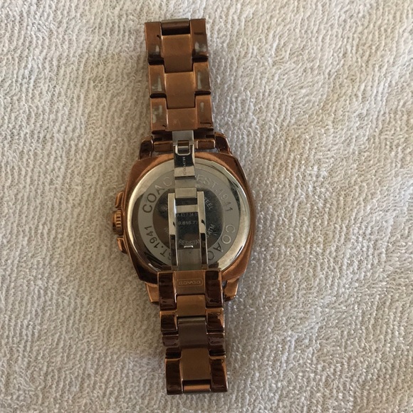 ⭕️SOLD⭕️ Gold Rose Coach Watch - Picture 2 of 4